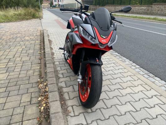 Aprilia Tuono 660