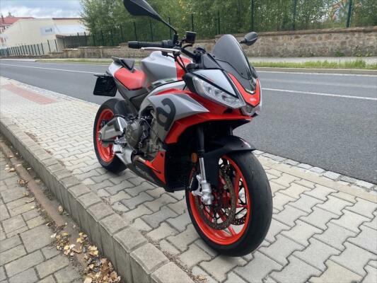 Aprilia Tuono 660