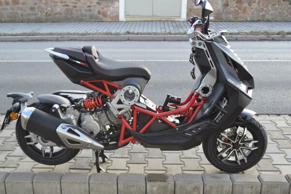 Italjet Dragster 200 black