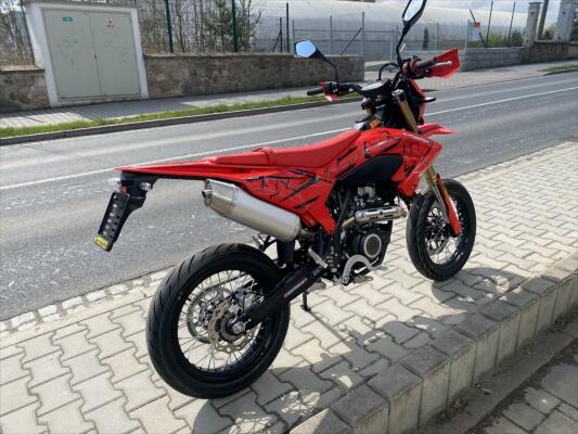 QJ Motor COV 125