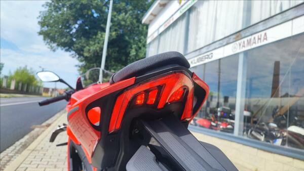 QJ Motor SRK 800 RR