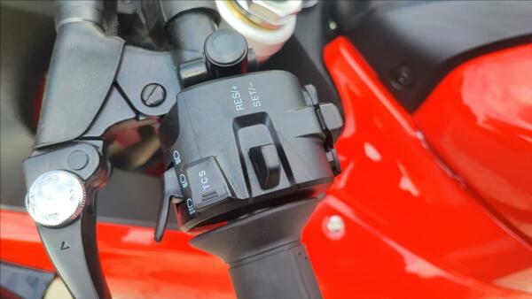 QJ Motor SRK 800 RR