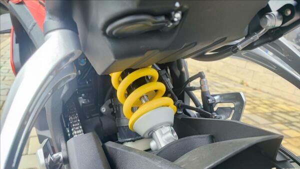 QJ Motor SRK 800 RR