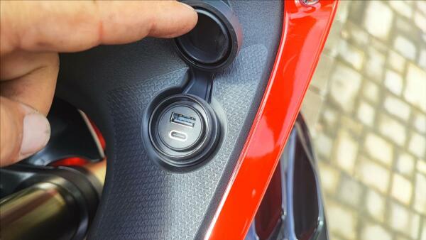 QJ Motor SRK 800 RR