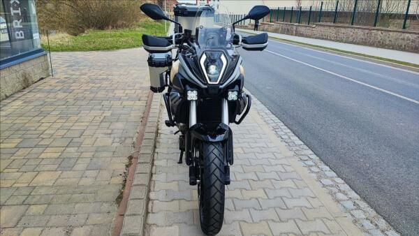 QJ Motor SRT 600 SX