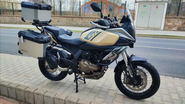 QJ Motor SRT 600 SX