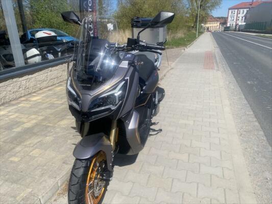 QJ Motor ATR 125
